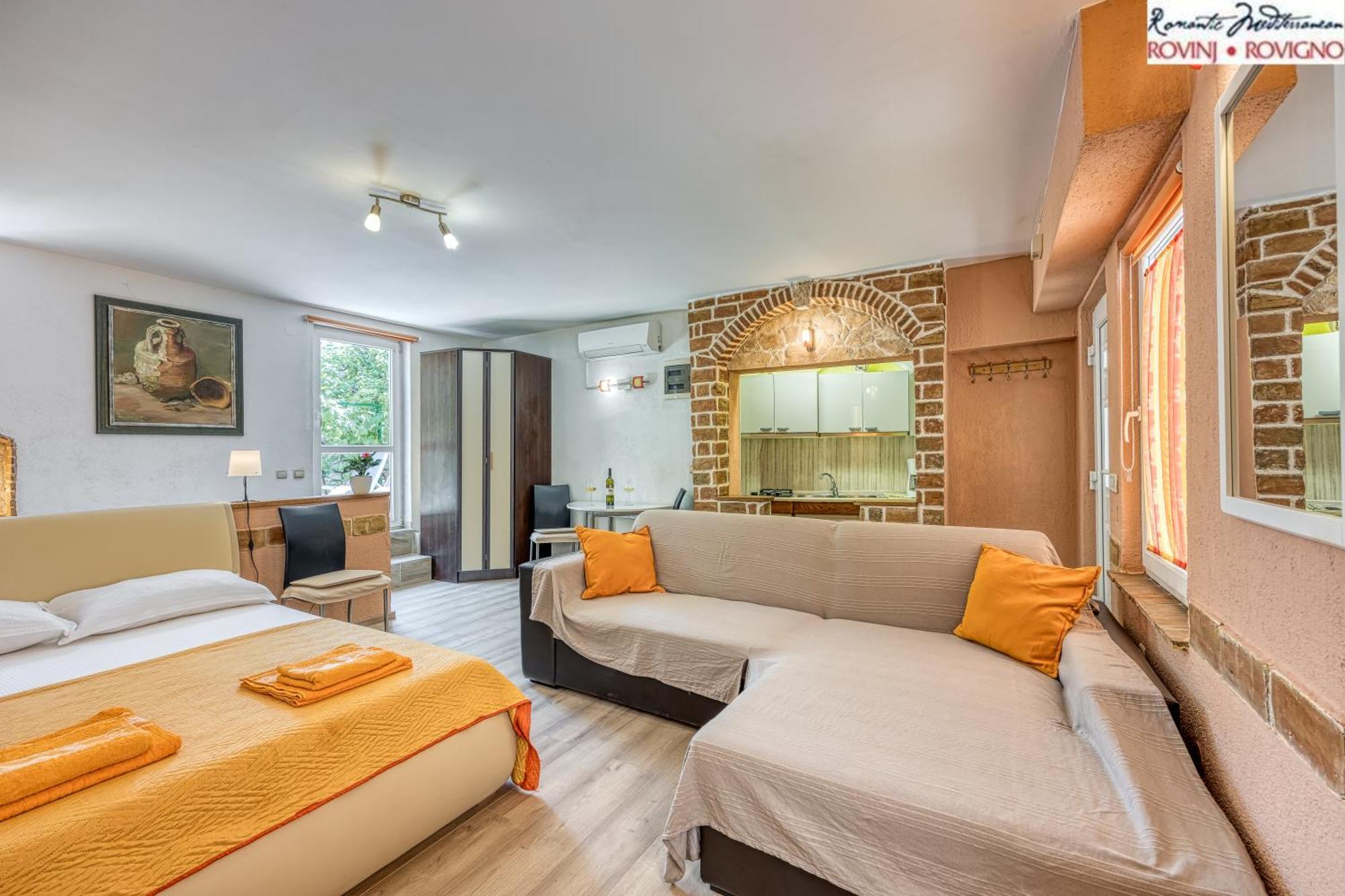 Studio Tommy โรวีน ภายนอก รูปภาพ